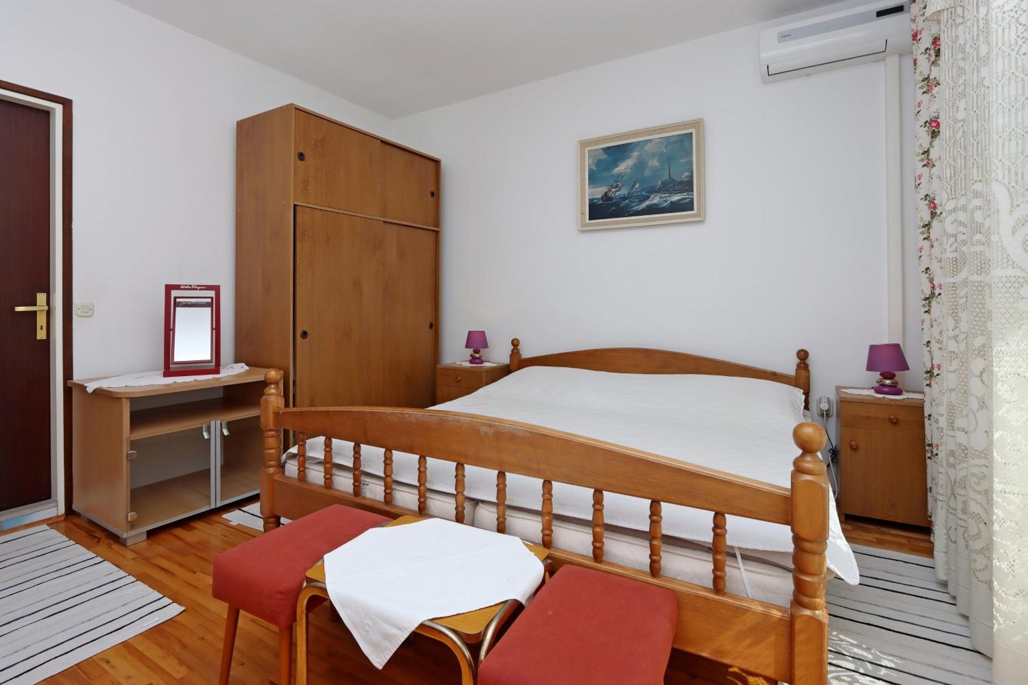 Apartments And Rooms By The Sea Banjol, Rab - 19692 Habitación foto